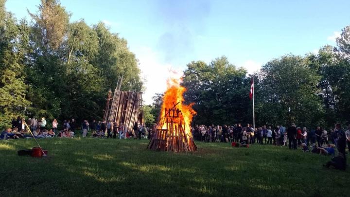 Sankt Hans bål ved Pæremose havn